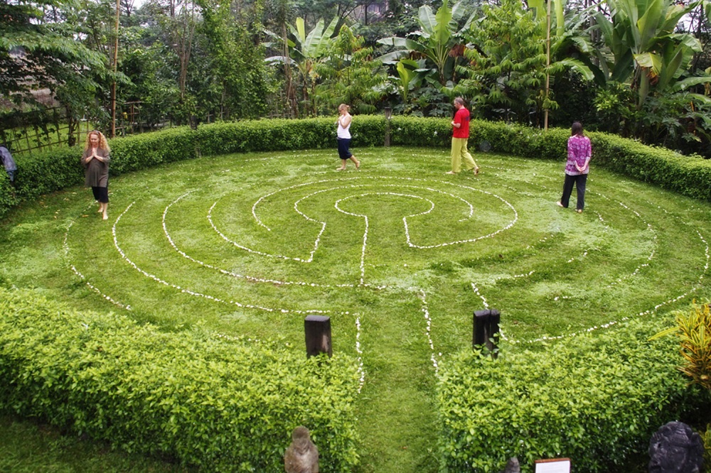 Bali Silent Retreats - Labyrinth Walking Meditation