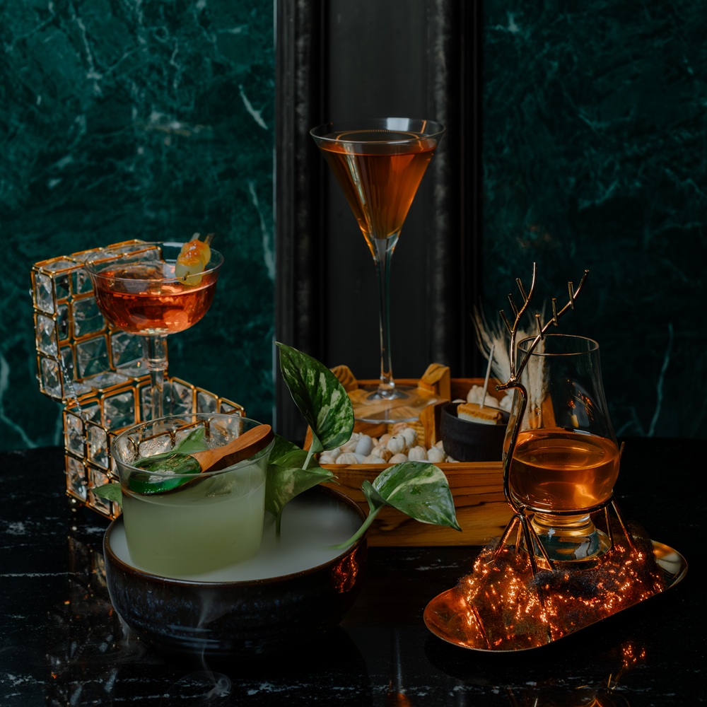 Best Cocktail Bars in Canggu - The Mailroom 2