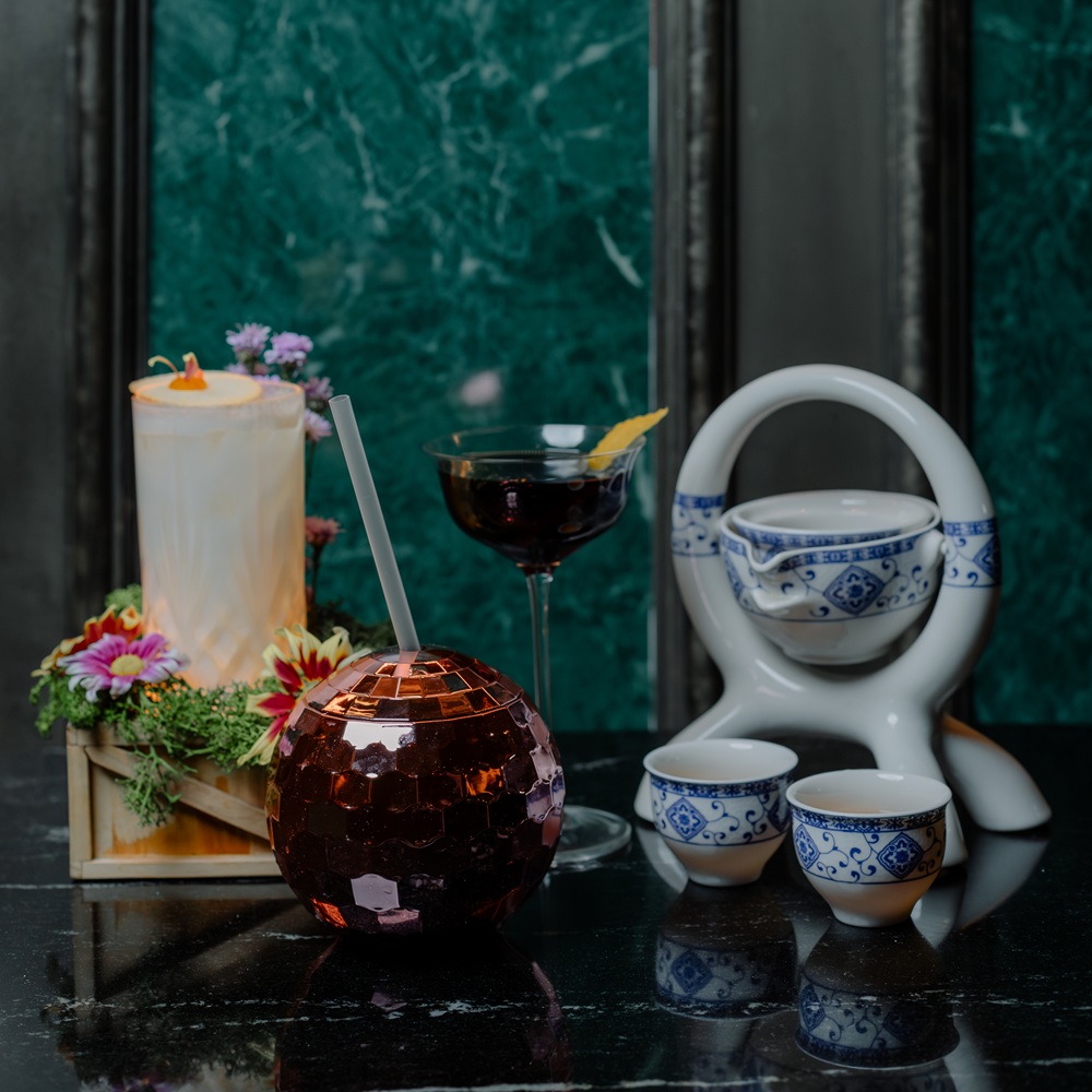 Best Cocktail Bars in Canggu - The Mailroom 3