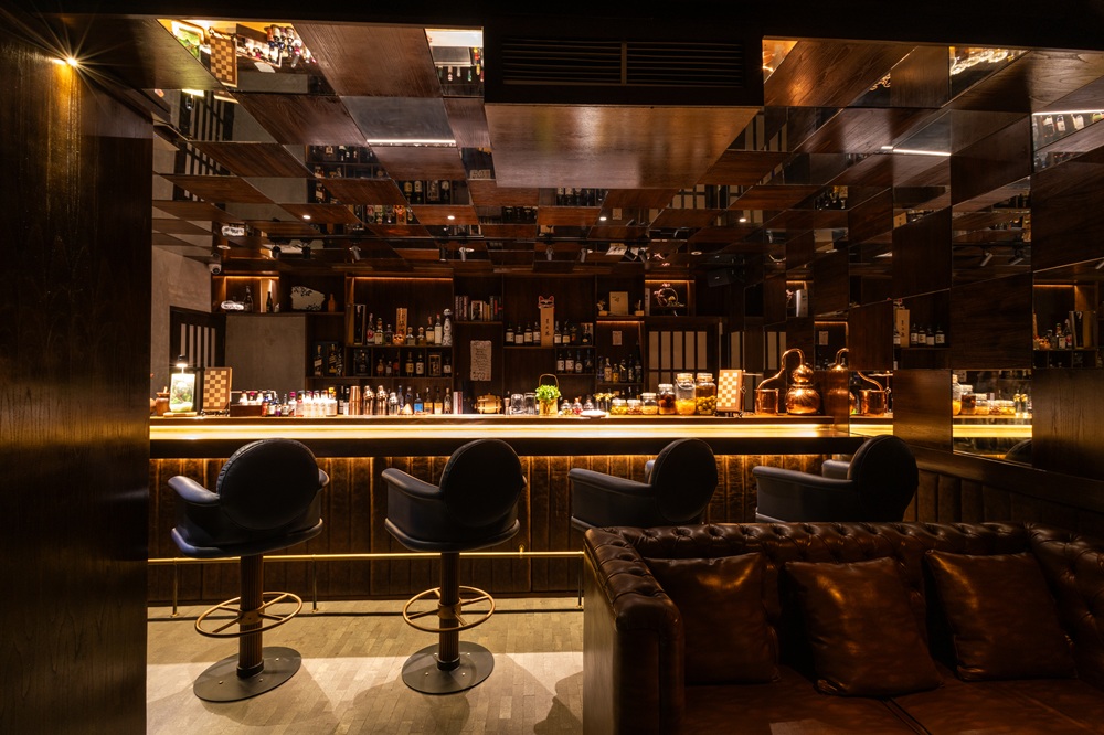 Nikai Bar