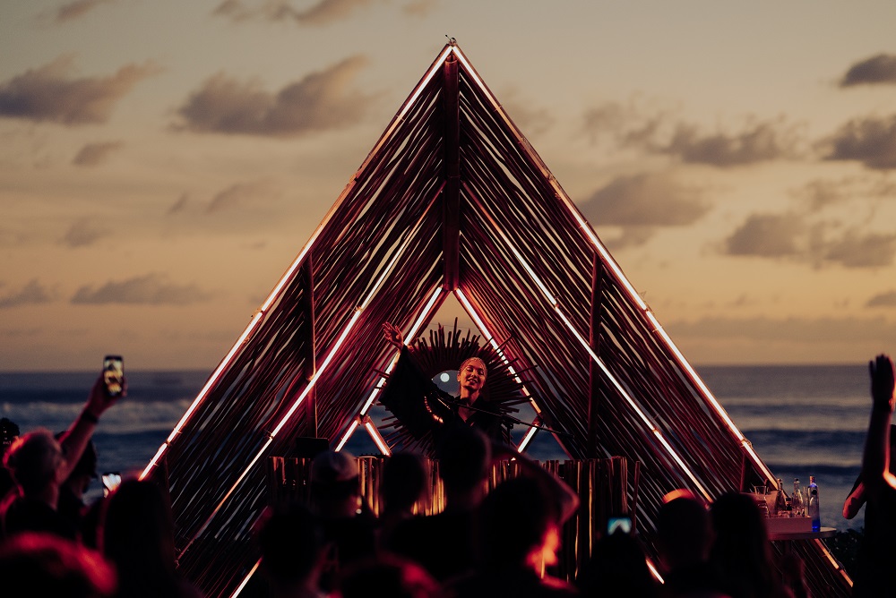 W PRESENTS - 1 (Hero Image)