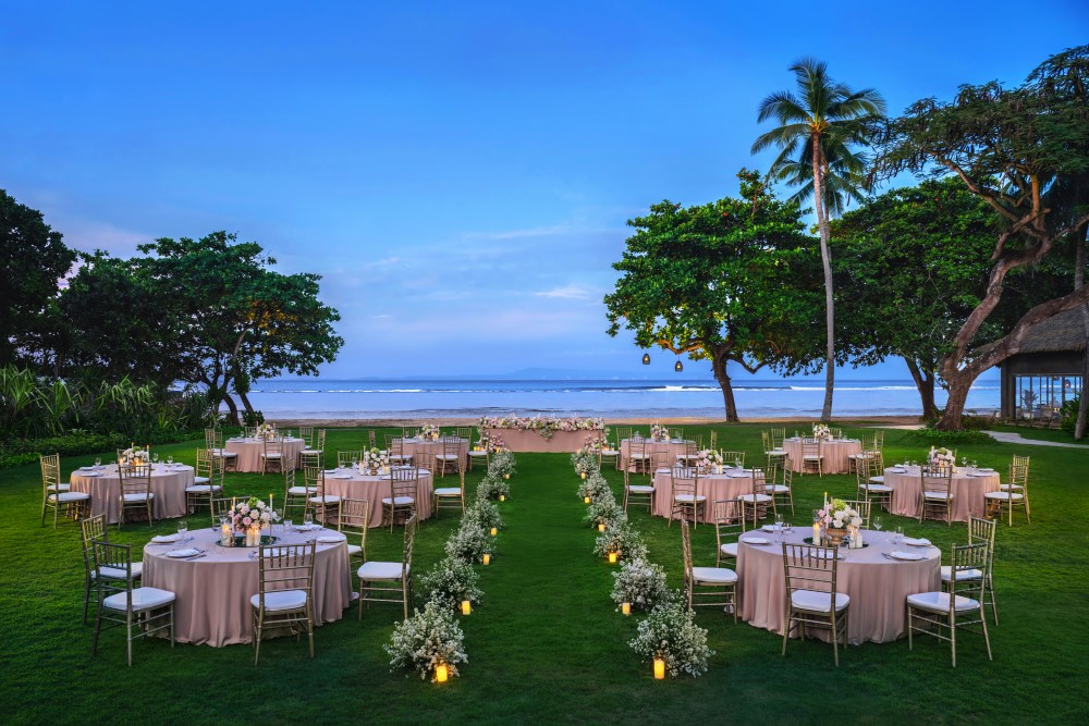 Heritage Beach Garden - Wedding Dinner Setup