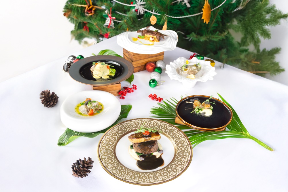 Christmas in Bali - Hanging Gardens of Bali