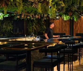 Eazy - Bar Interior(1)