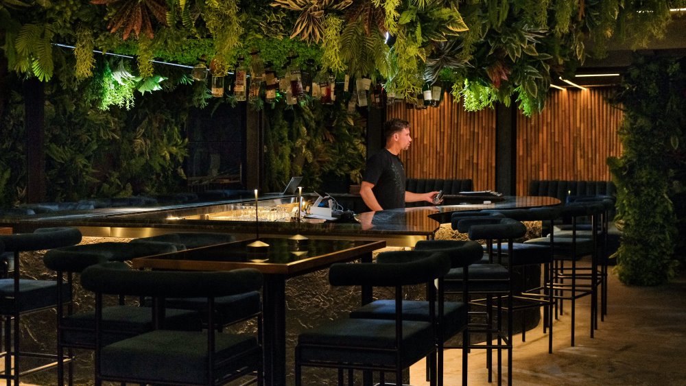 EAZY Bali- Bar Interior(1)