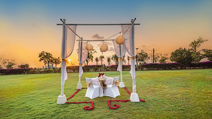 Valentine's Day in Bali - Holiday Inn Resort Baruna Bali