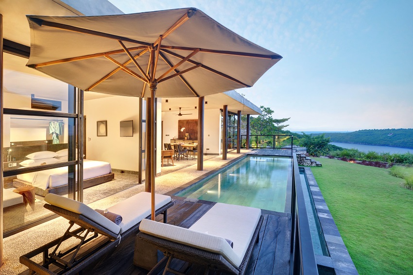 Perched above Gamat Bay with sweeping views toward Mount Agung, MAUA Nusa Penida continues to evolve as a refined retreat where modern design meets the raw beauty of the island. 
