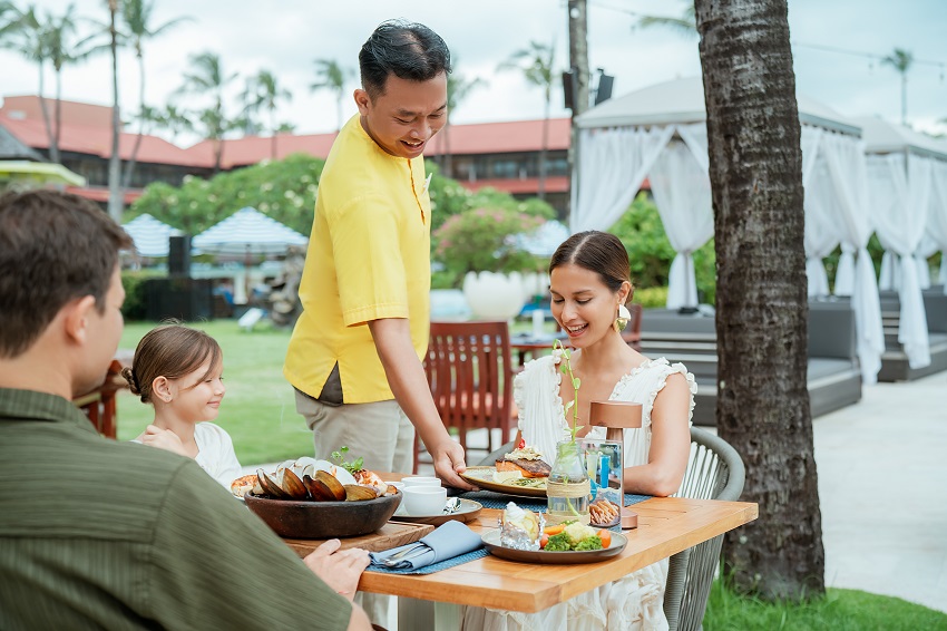 Nestled within Holiday Inn Resort Baruna Bali’s verdant tropical gardens, ENVY Restaurant has become one of South Kuta’s most enthralling dining destinations.