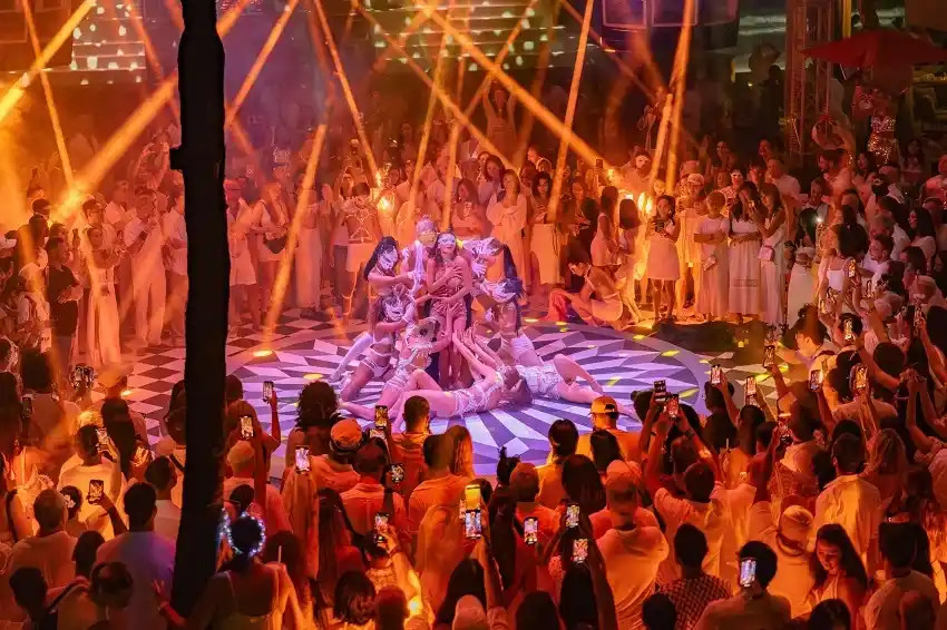 Descend Into Atlantis At KU DE TA White Party 2026