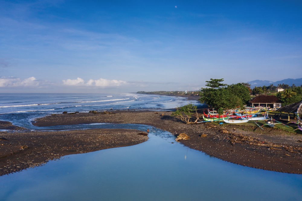 Medewi Beach