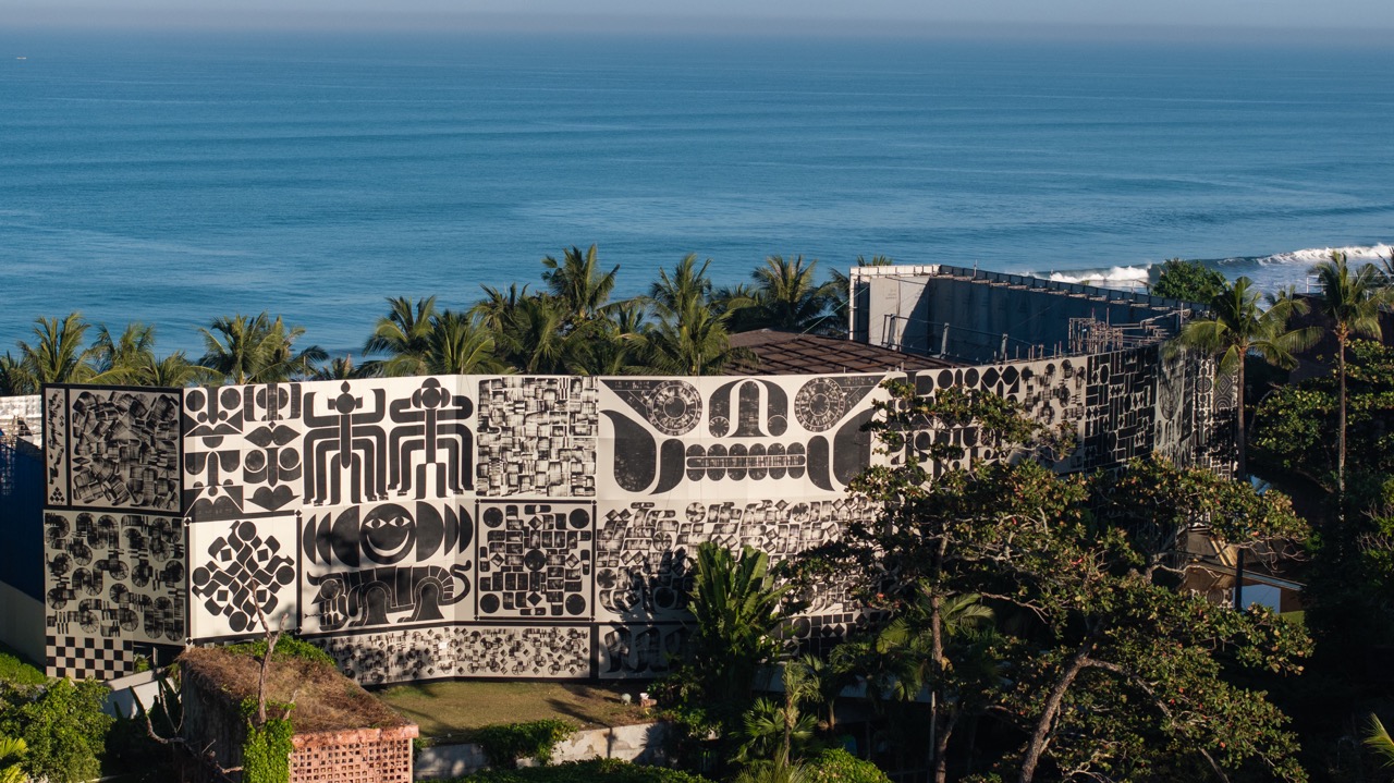 Evolving Landscapes mural by Rostarr at Potato Head Beach Club Bali (2026) by Tomasso Riva