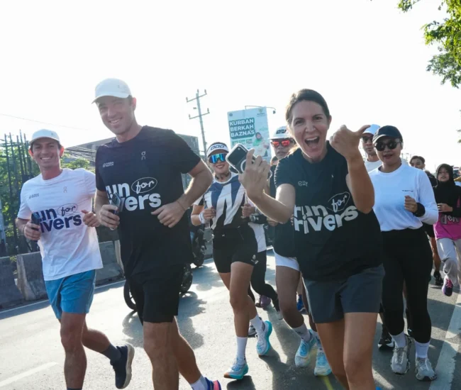 Run for Rivers Sungai watch - - Runners in Semarang join the journey
